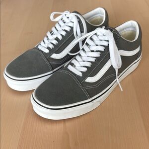 Vans Old Skool Canvas Shoe - Gray Men’s Size 9.5 - NWOT